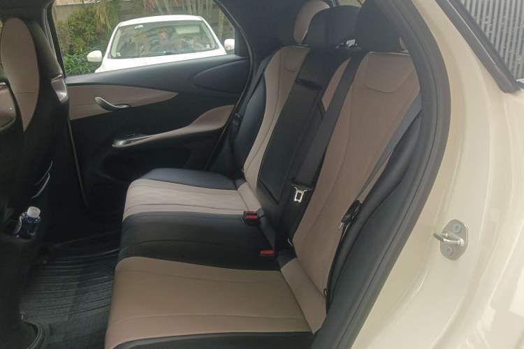 Used BYD Dolphin 2023 420 km Fashion Edition
