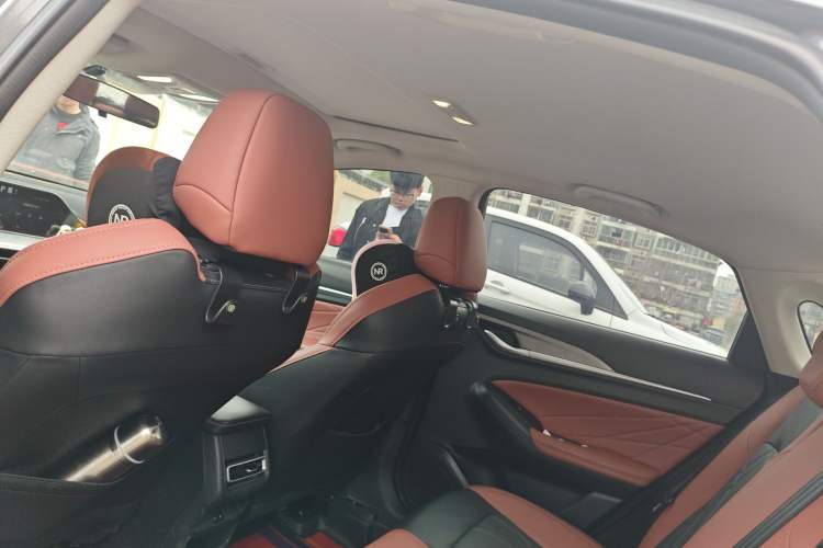 Used CHANGAN Eado 2023 Changan Edition PLUS Blue Whale NE 1.4T GDI DCT Prestige Version
