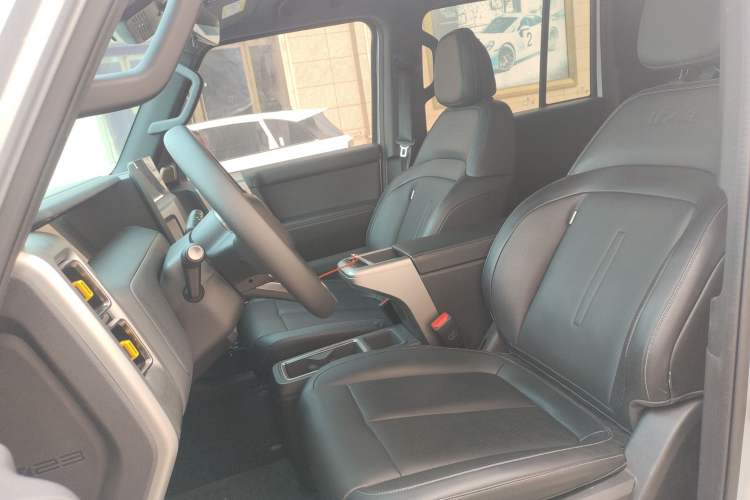 Used iCAR V23 2026 Model 401 Two-Wheel Drive Super Sports Edition Left Front Seat