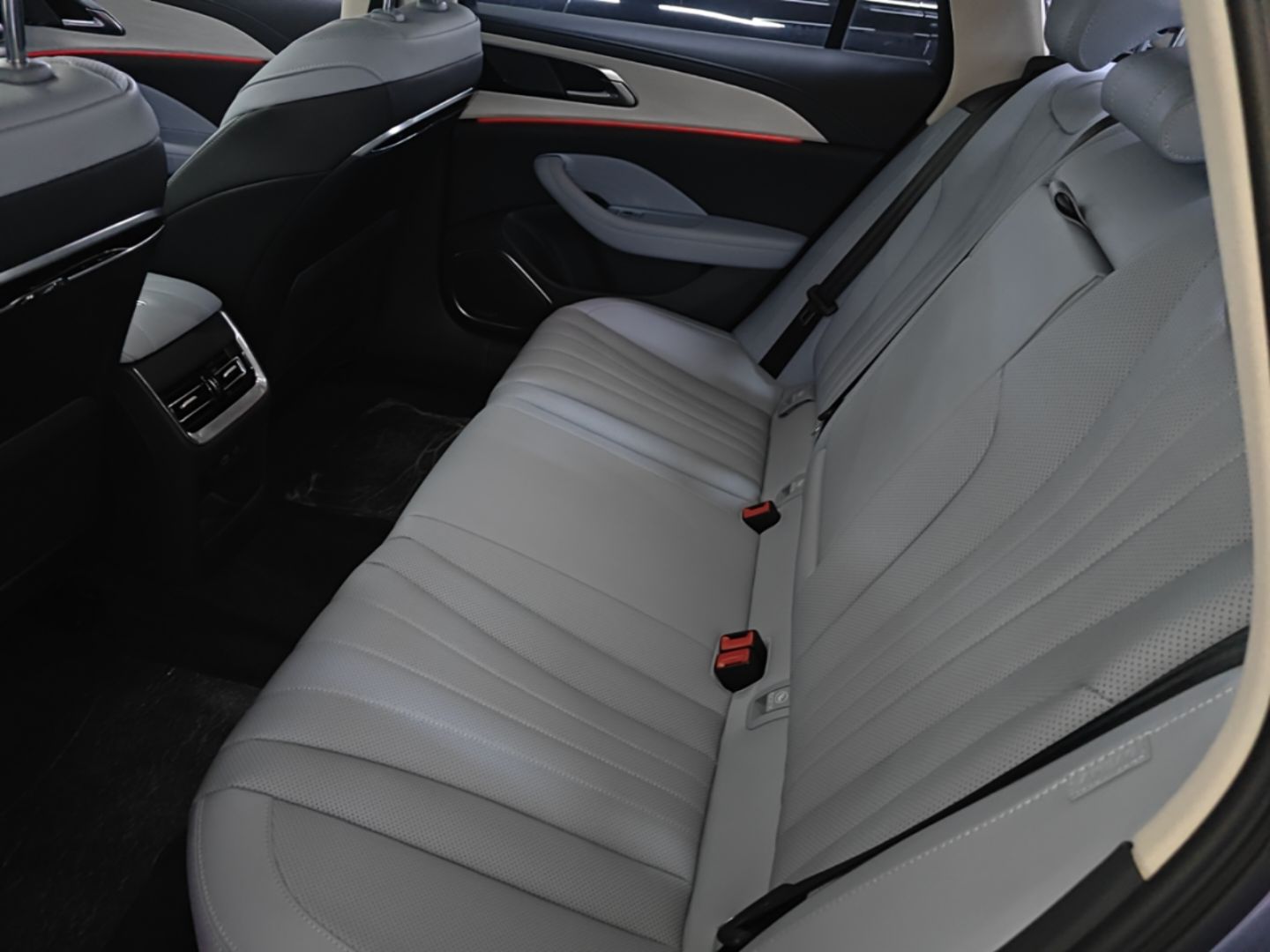 Hongqi H5 PHEV 2025 170 Super Hybrid Version — снимка 20