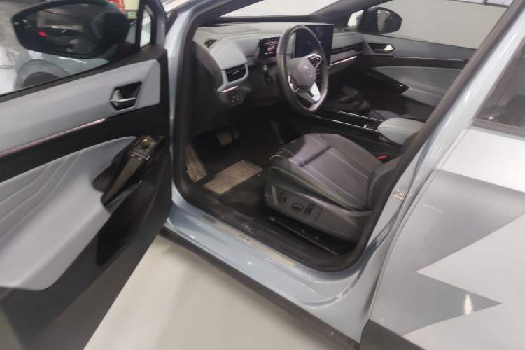 Used Volkswagen ID.4 X 2025 Smart Version Pure & Intelligent Enjoyment Edition
