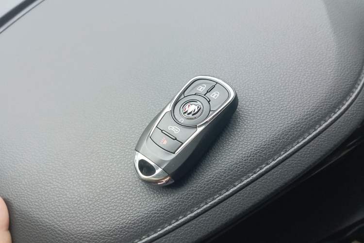 Used Buick GL8 2023 Land Executive Class 652T Luxury Model