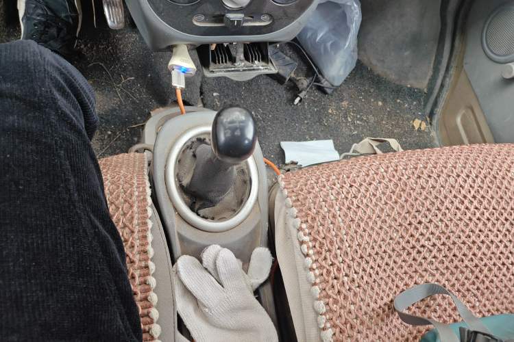 Used BAIC Weiwang 306 2011 1.3L base model 7 seats Gear Lever