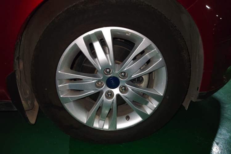 Used Ford Focus 2012 Sedan 1.6L Automatic Comfort Model
