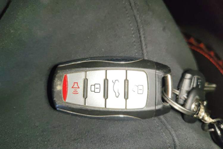 Used Haval H6 2018 Sport Edition 1.5T Automatic Two-Wheel Drive Elite Model China V Standard Vehicle Key