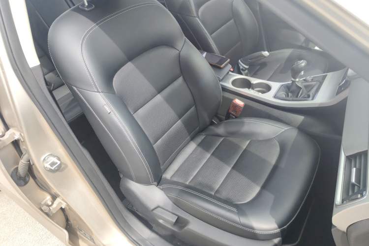 Used Geely Auto Emgrand GL 2017 1.3T Manual Elite Model Right Front Seat