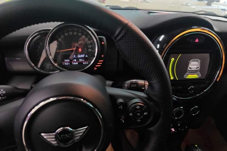 Used MINI MINI 2016 1.5T COOPER
