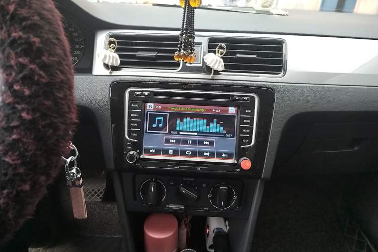 Used Volkswagen Santana 2015 Haval H6 1.6L Automatic Luxury Model Audio And AC Panel