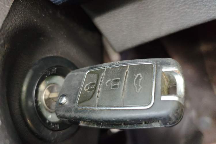 Used FORTHING Lingzhi M5 2022 Standard Version Base Model 7 Seats