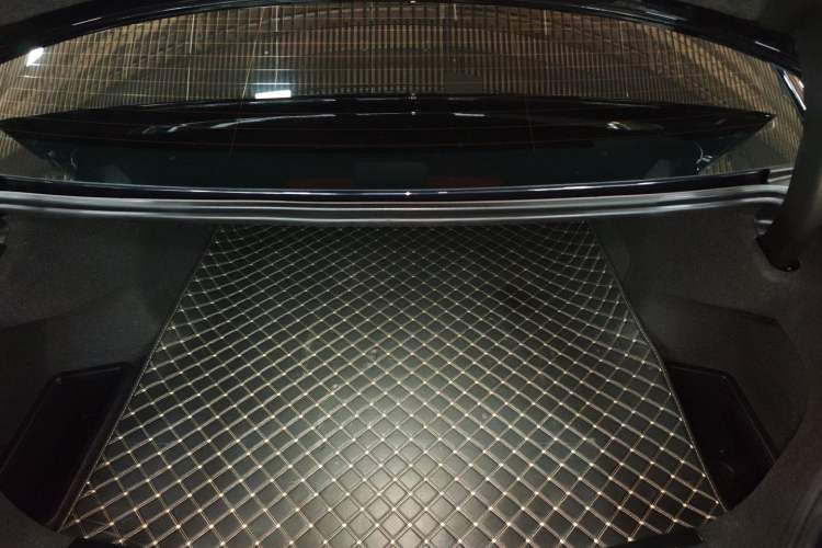 Used BMW i3 2022 eDrive 35 L Trunk