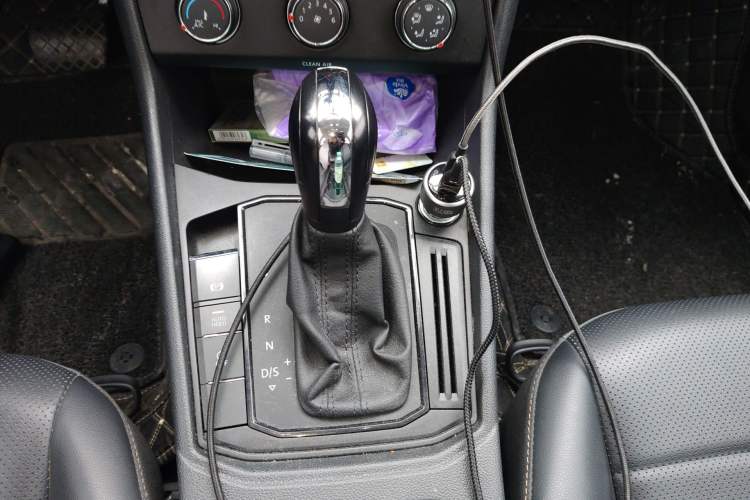 Used Volkswagen Lavida 2019 1.5L Automatic Comfort Edition China VI Standard Gear Lever