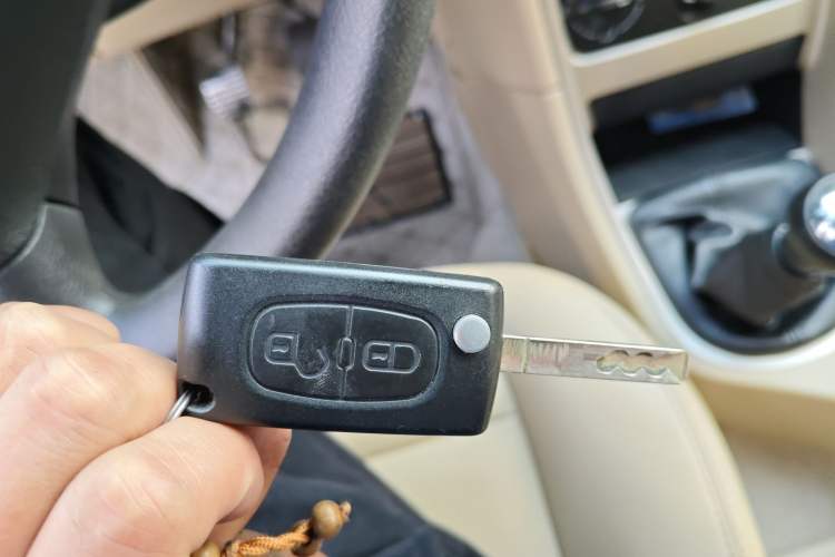 Used Peugeot 307 2010 Sedan 1.6L Manual Comfort Edition Vehicle Key