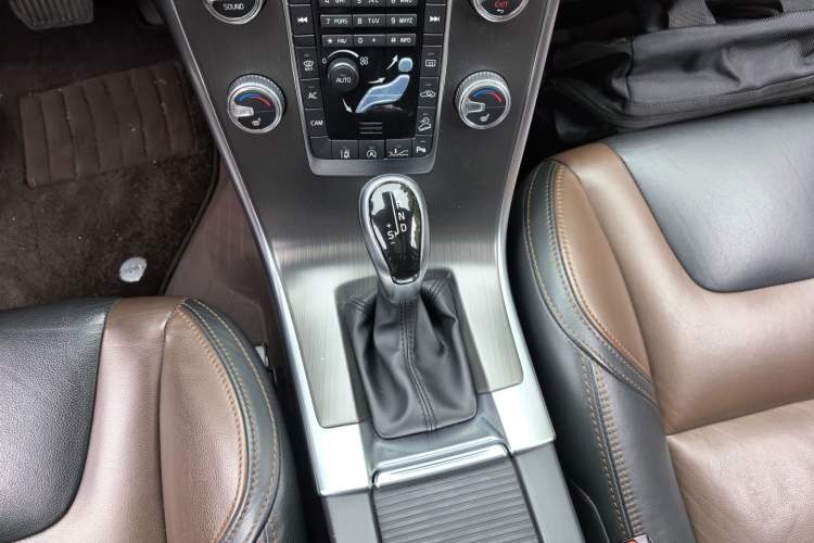 Used Volvo XC60 2016 T5 AWD Zhiyuan Edition
