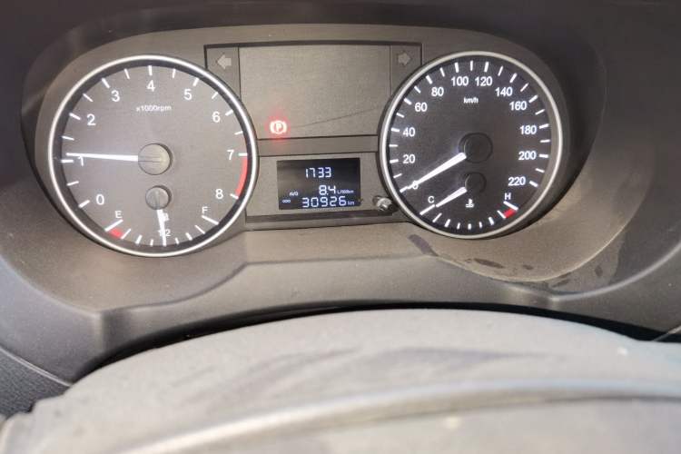 Used JAC Refine M3 2019 1.8L 5-Seater Express Edition Odometer Close Up