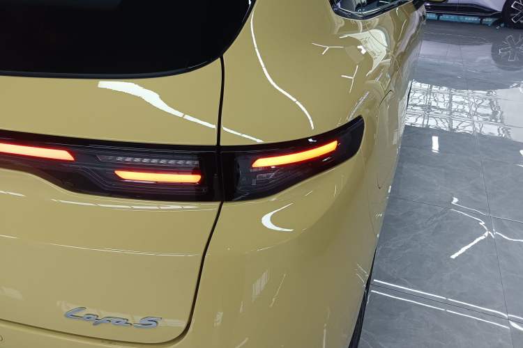 Used Leapmotor Lafa5 2026 Model 605 Max Right Rear Taillight