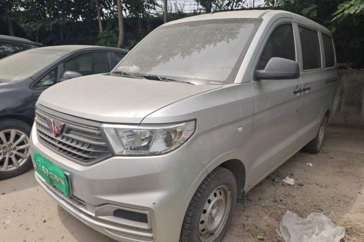 Used Wuling Hongguang V 2022 1.5L Jingqu Edition Electric-Assist LAR
