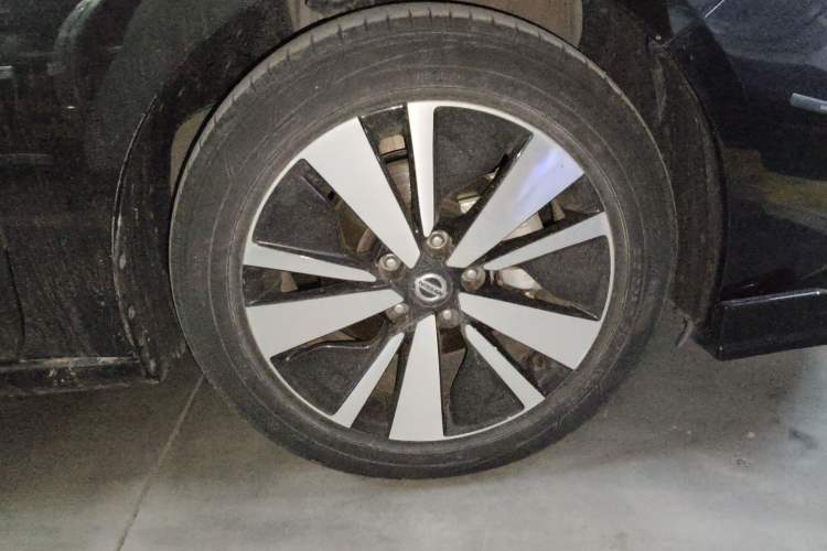 Used Nissan Teana 2021 2.0L XL Comfort Edition Right Front Wheel Hub
