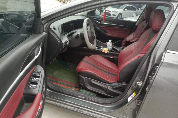 Used Changan Eado 2021 PLUS Blue Whale NE 1.4T GDI DCT Prestige Model
