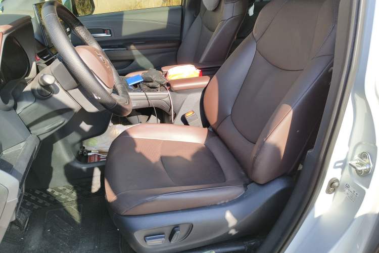 Used Toyota Granvia 2024 2.5L Hybrid Prestige PLUS Four-Wheel Drive Version
