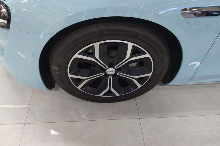 Used Hima Luxeed S7 2025 705 km Pro