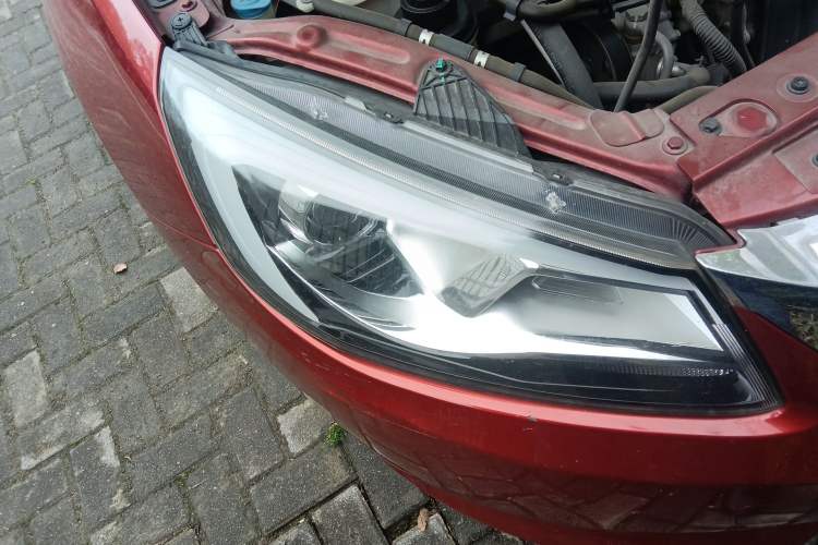 Used Chery Arrizo 7 2015 1.6L Manual ZhiShang Edition Right Front Headlight