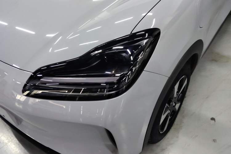 Used Wuling Bingo PLUS 2024 330 km Range Five-Seater Version
