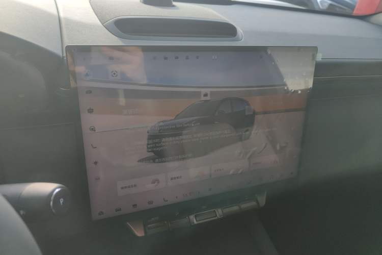 Used Zeekr 7X 2025 100 kWh Long-Range Rear-Wheel Drive with Intelligent Driving Features
