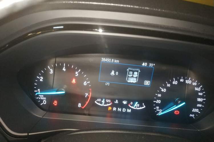 Used Ford Focus 2020 Hatchback EcoBoost 180 Automatic ST Line Odometer Close Up