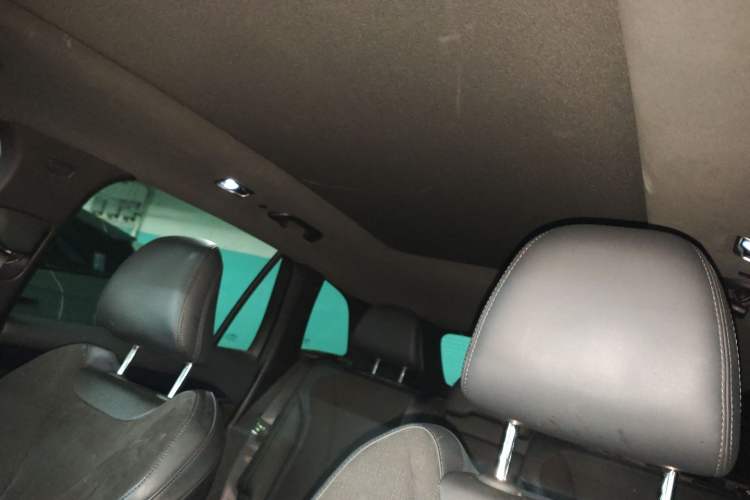 Used Geely Auto Monjaro L 2024 2.0TD High-Power Automatic Two-Wheel Drive Skyline Edition Headliner