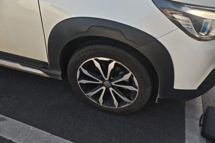 Used Venucia T70 2018 2.0L CVT Smart Enjoyment Sport Edition Right Front Wheel Hub