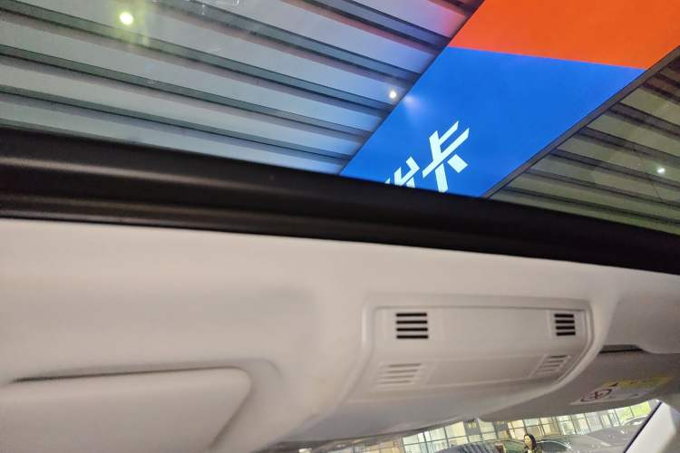 Used Volkswagen Tayron 2020 330TSI Two-Wheel Drive Luxury Smart Connectivity Version
