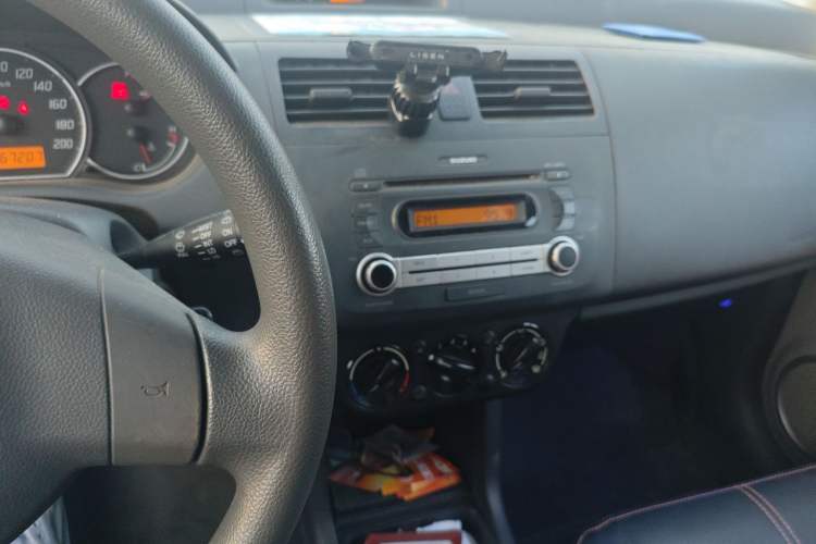 Used Suzuki Swift 2016 1.5L Manual Fashion Edition Cool Play Version
