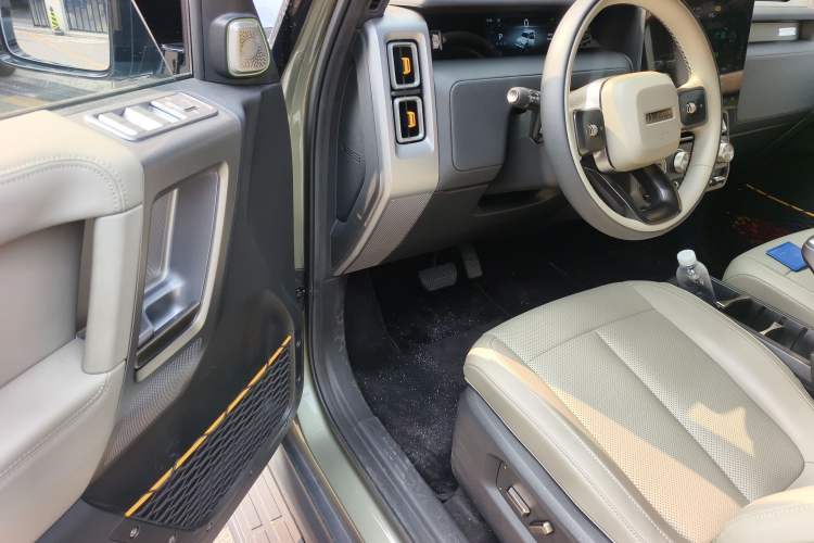 Used iCAR V23 2025 501 Four-Wheel Drive Intelligent Driving Version Driver Seat