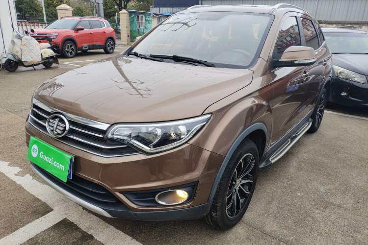 Used FAW Senya R7 2016 1.6L Manual Smart Version