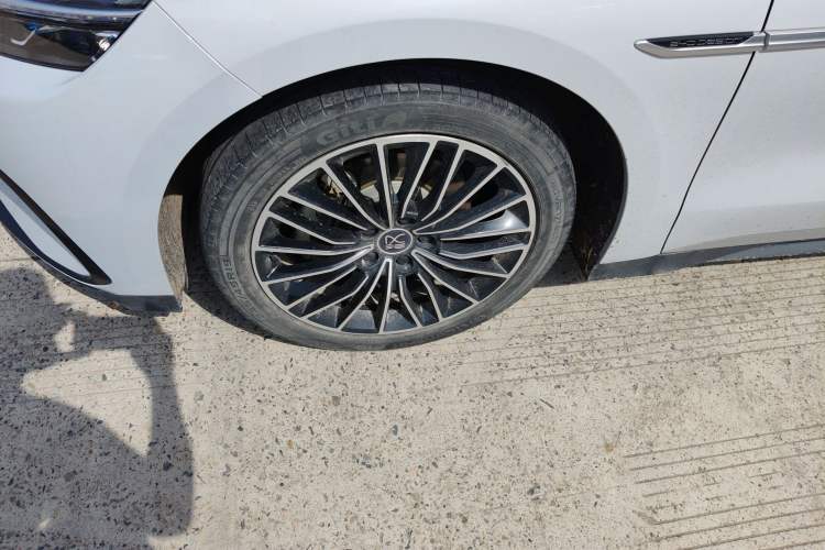 Used BYD Han 2024 EV Glory Edition 506KM Front-Wheel-Drive Premium Model Exterior 4