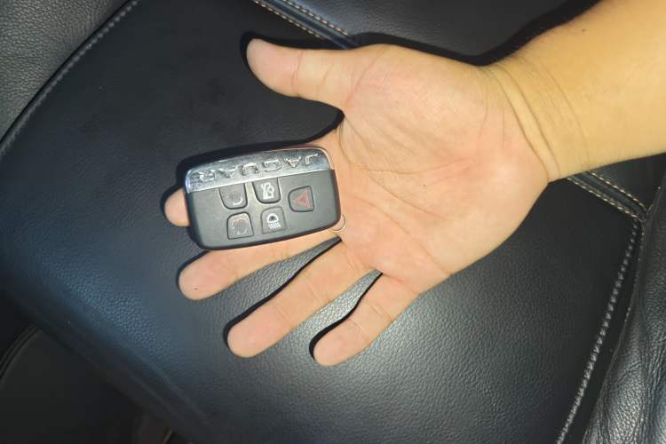 Used Jaguar F-PACE 2018 2.0T Four-Wheel Drive Urban Luxury Edition
