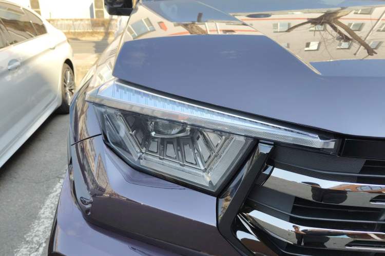 Used Tank 400 New Energy 2026 Model—Hi4-T Smart Enjoyment Version Right Front Headlight