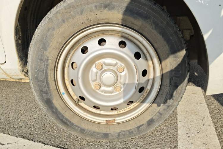 Used Wuling Rongguang V 2018 1.2L Practical Model