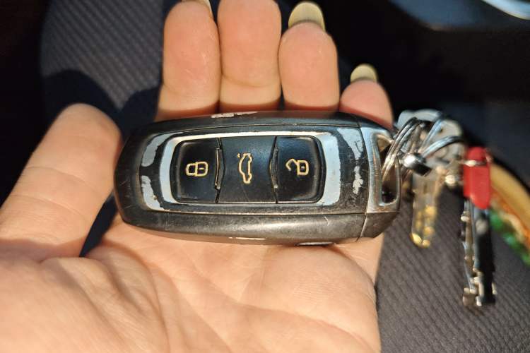 Used Geely Auto Vision X6 2016 1.8L Manual Luxury Model