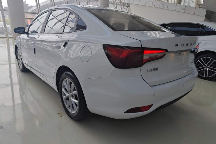 Used Roewe i5 2020 1.5L Automatic 4G Connected Linghao Edition