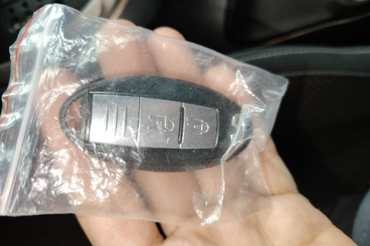 Used Infiniti ESQ 2014 1.6L Spontaneous Edition