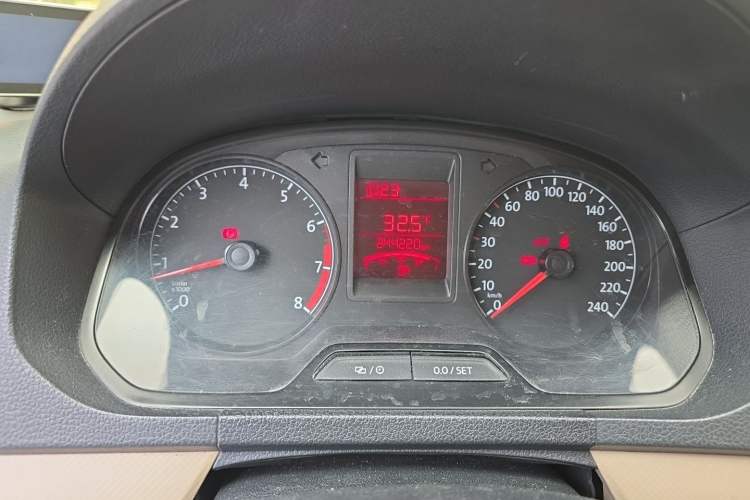Ojetý Volkswagen Jetta 2015 Value Edition 1.6L Manual Fashionable Style
