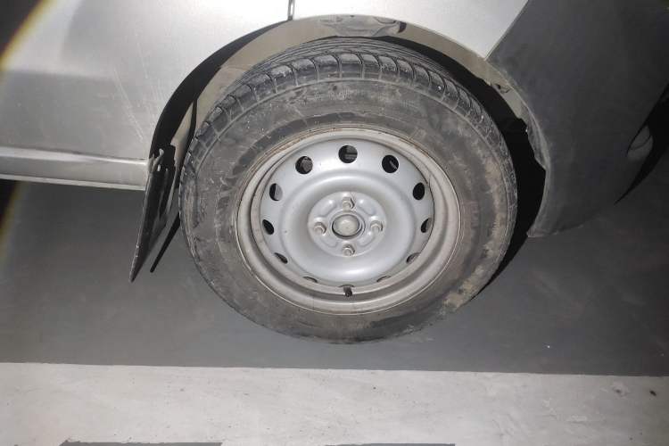 Used Jinbei Hiace X30 2020 1.5L Van Super-Enjoyment Model China VI Standard SWC15M Right Front Wheel Hub