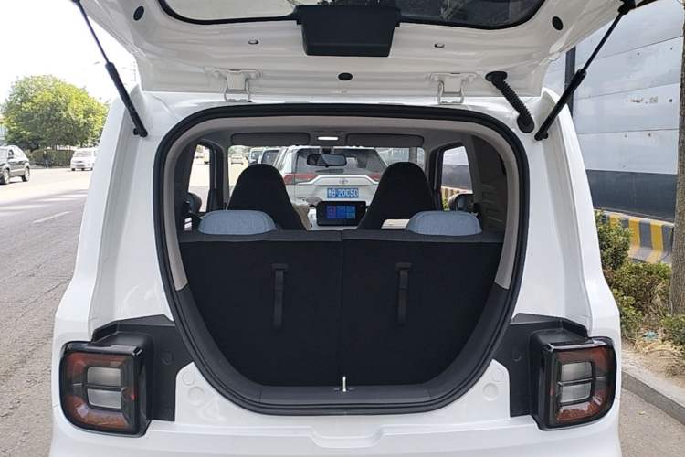 Used Geely Galaxy Panda 2024 Panda Mini 200km Endurance Bear
