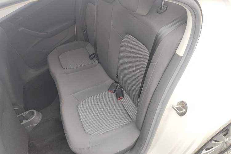 Used Volkswagen Santana 2018 1.5L Manual Fashion Edition Left Rear Seat