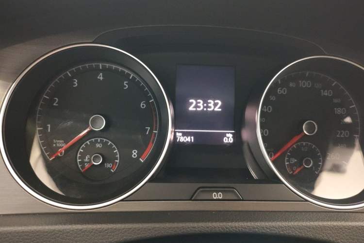 Used Volkswagen Golf 2016 230TSI Automatic Luxury Version