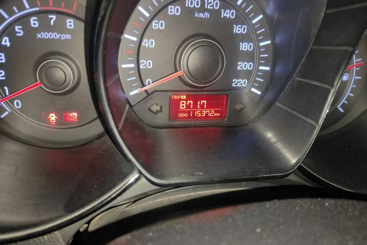 Used Kia K2 2012 Hatchback 1.4L MT GLS Commemorative Edition