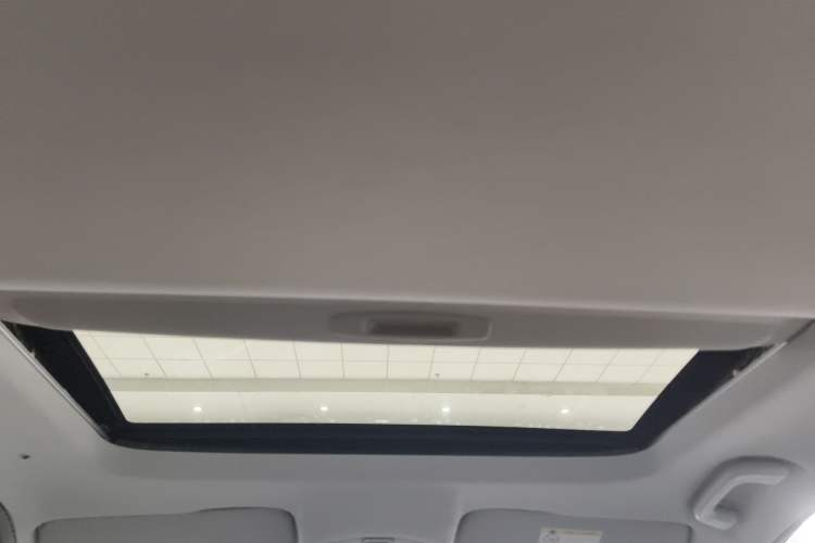 Used Geely Auto Emgrand S 2022 1.4T CVT Crossover Player Edition Headliner