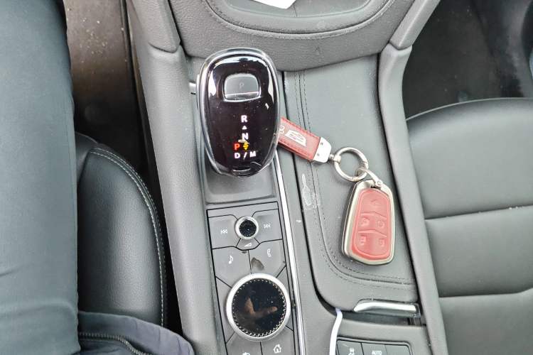 Used Cadillac XT5 2024 2.0T Two-Wheel Drive Fashion Edition Gear Lever