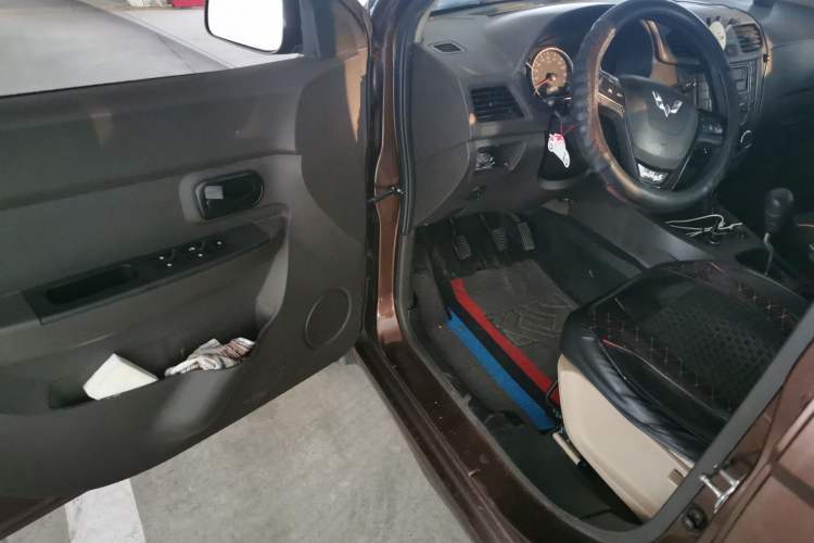 Used Wuling Hongguang 2014 1.5L S Standard Version